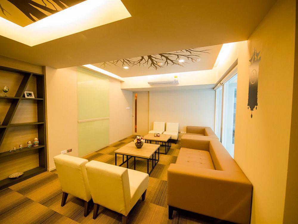 Myhotel Cmyk@Ratchada Banguecoque Exterior foto