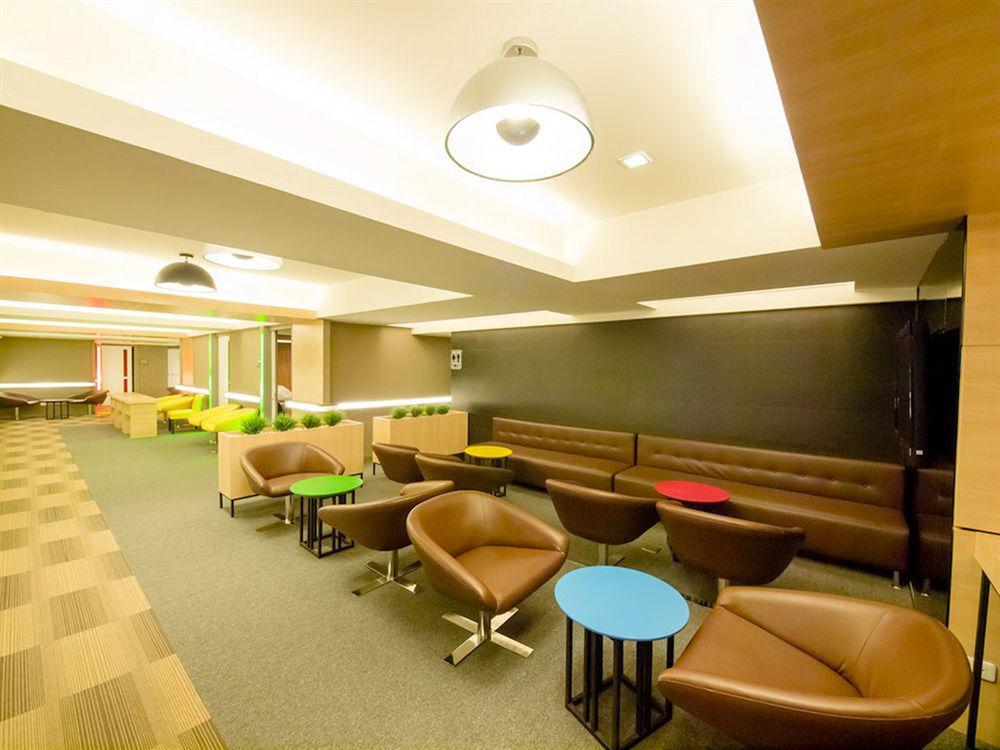 Myhotel Cmyk@Ratchada Banguecoque Exterior foto